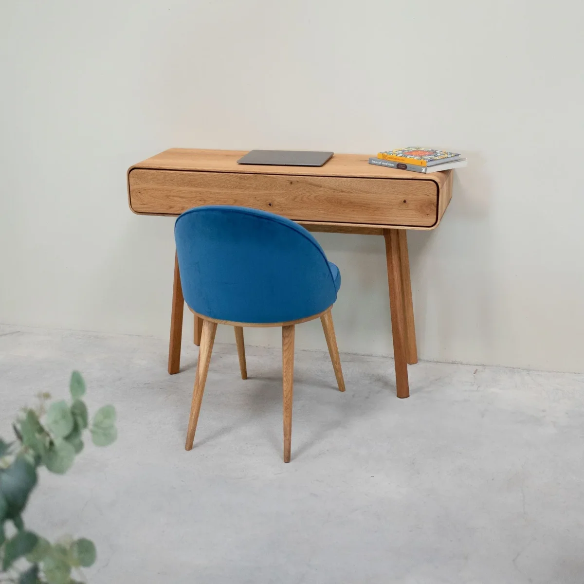 Set van 2 of 4 Clara eetkamerstoelen, frame van massief eiken, bekleding in Monako Blue | NordicStory - Afbeelding 5